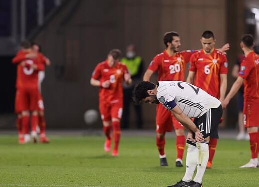  曼联主场爆冷负于升班马球队  